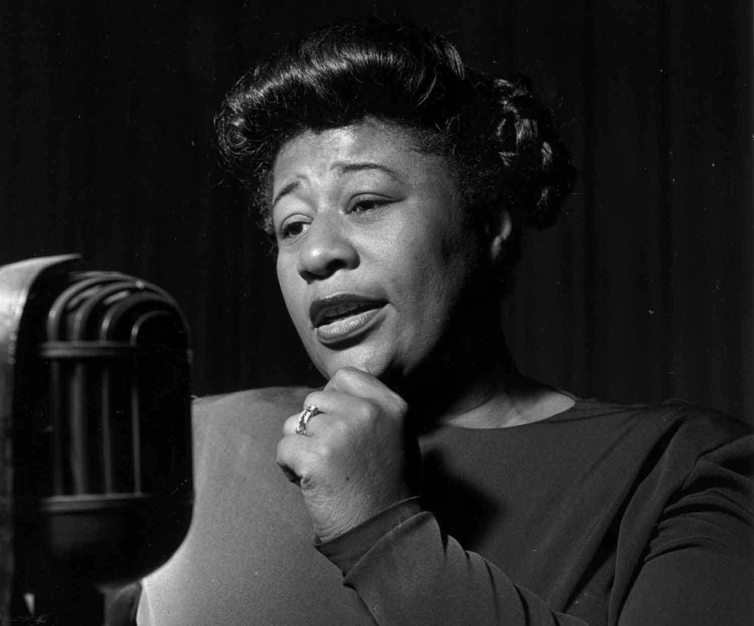remembering-ella-fitzgerald-the-first-black-artist-to-win-a-grammy