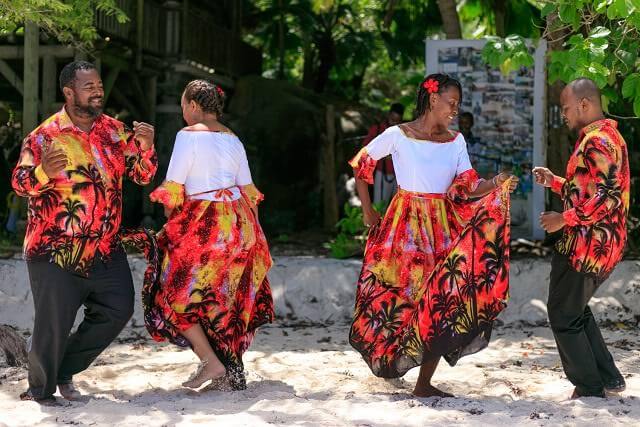 Culture in vibrant colours - 20 countries strut their stuff in Seychelles carnival  parade - Seychelles News Agency